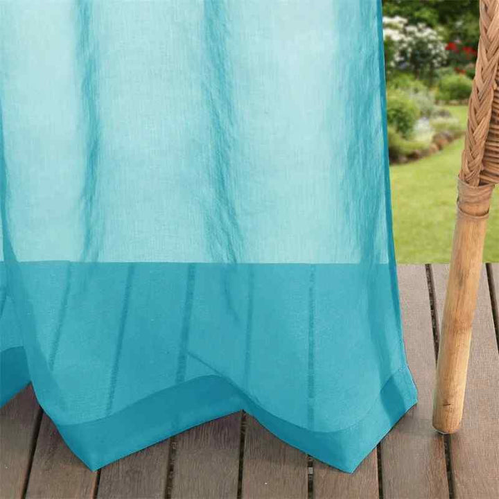 Rideau imperméable pour terrasse